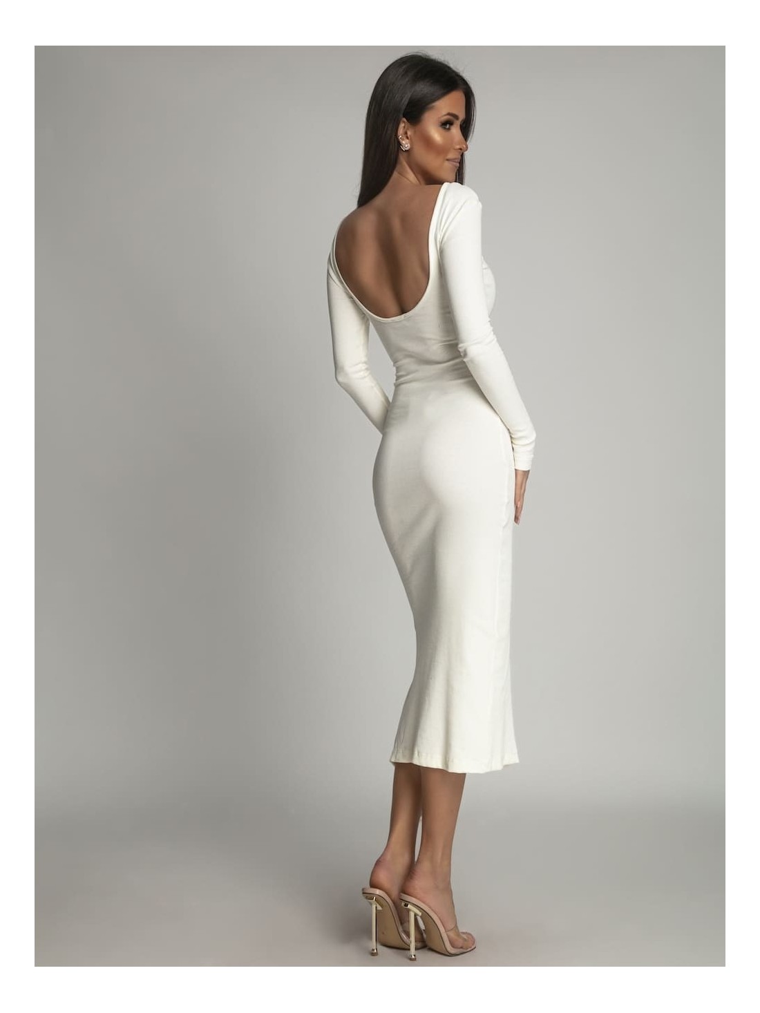 Ribbed dress with a back neckline ekri FG673